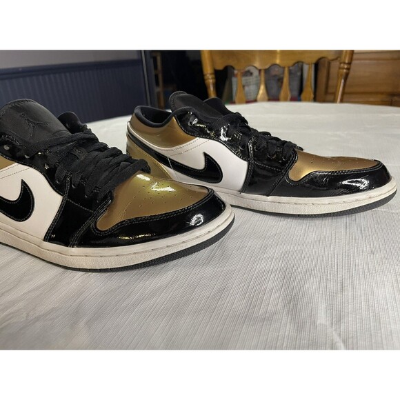 Air Jordan 1 Low Gold Toe Size 10.5 CQ9447-700 Metallic Gold/White/Black main image 5